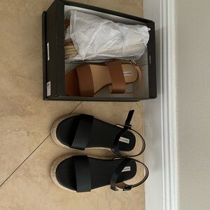 Saks off fifth Avenue sandals
